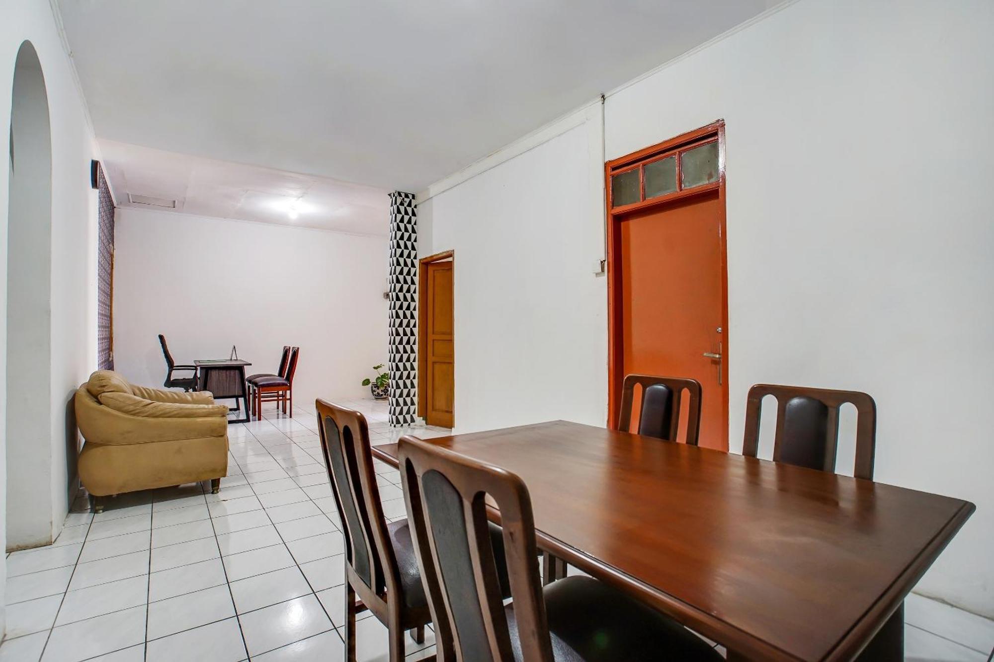 Spot On 91117 Sriwijaya Residence Syariah Bandung Exterior photo